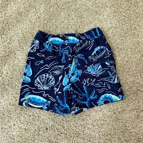PRICE FIRM NWOT Vineyard Vines Chappy Beach Print Swim Trunks Size 5 - Picture 3 of 3